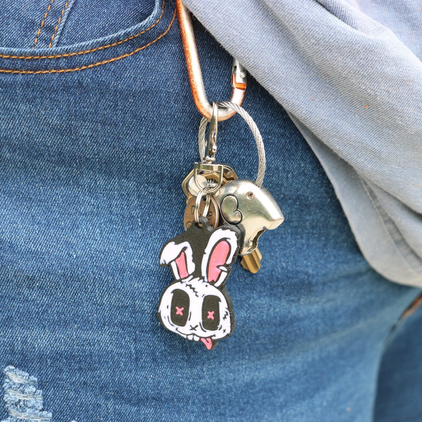 Sippy Bunny Keychain – Rave Bag Charm for EDM Fans and Bass Music Lovers