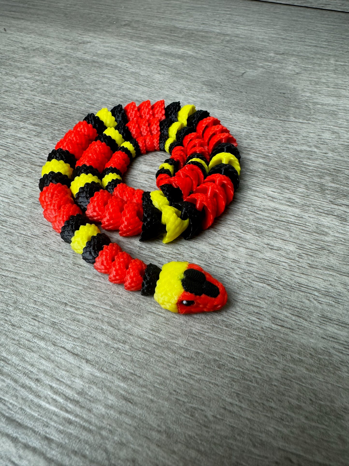 Articulated Snake Toy – Flexible Poseable Reptile Model, Fun Gift for Snake Lovers and Collectors