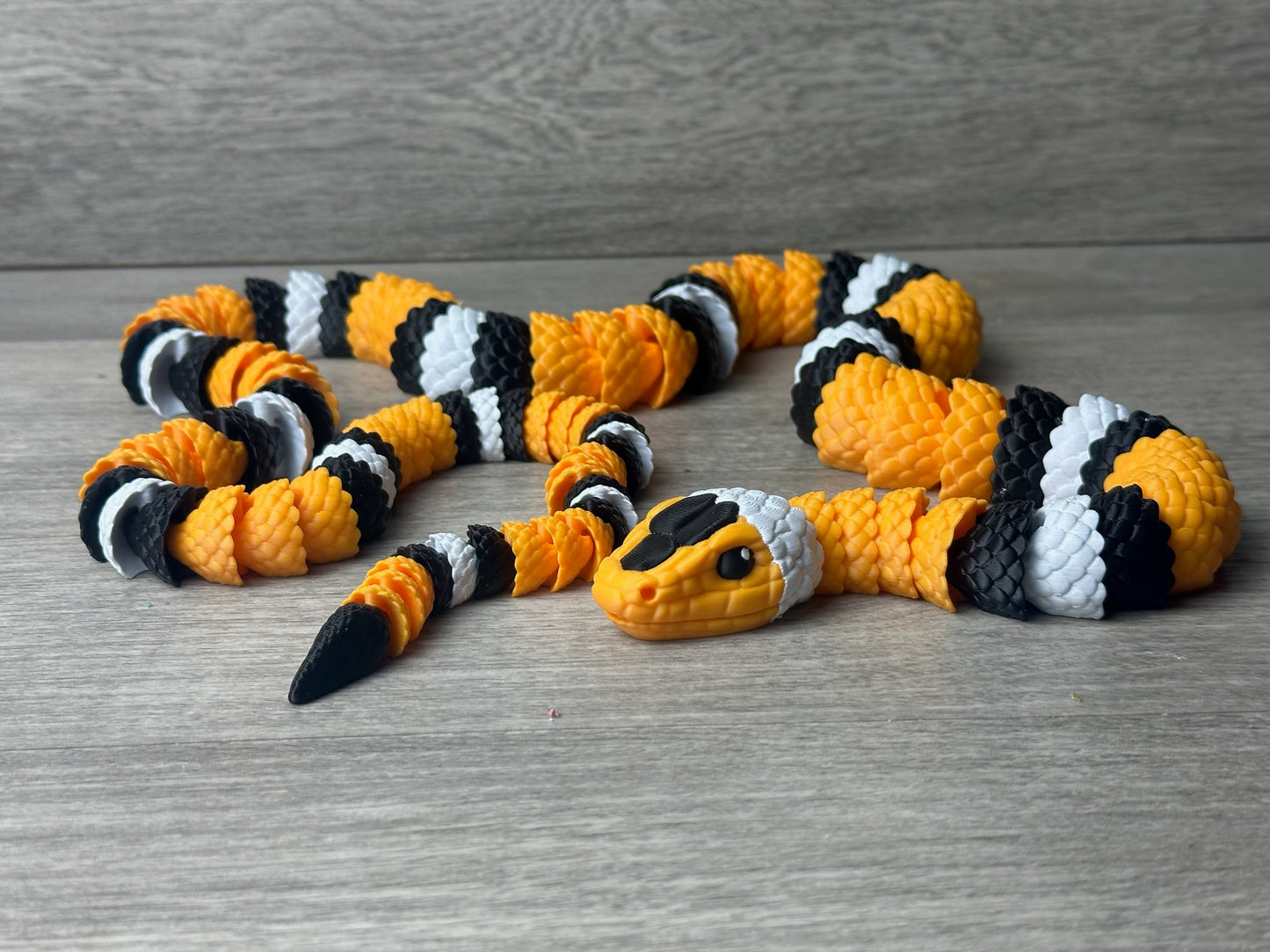 Articulated Snake Toy – Flexible Poseable Reptile Model, Fun Gift for Snake Lovers and Collectors