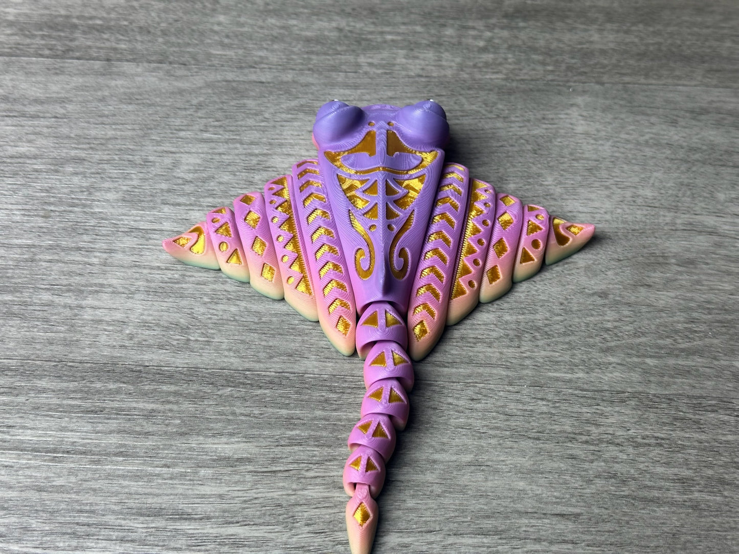 Flexible Manta Ray – Unique Ocean Animal Decor, Perfect Gift for Sea Life Enthusiasts